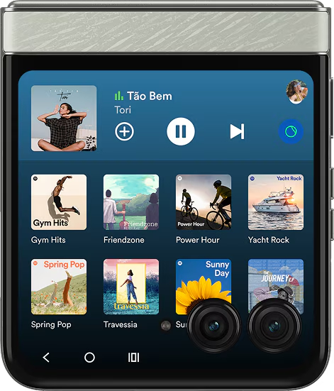 Motorola-Razr-2025_12